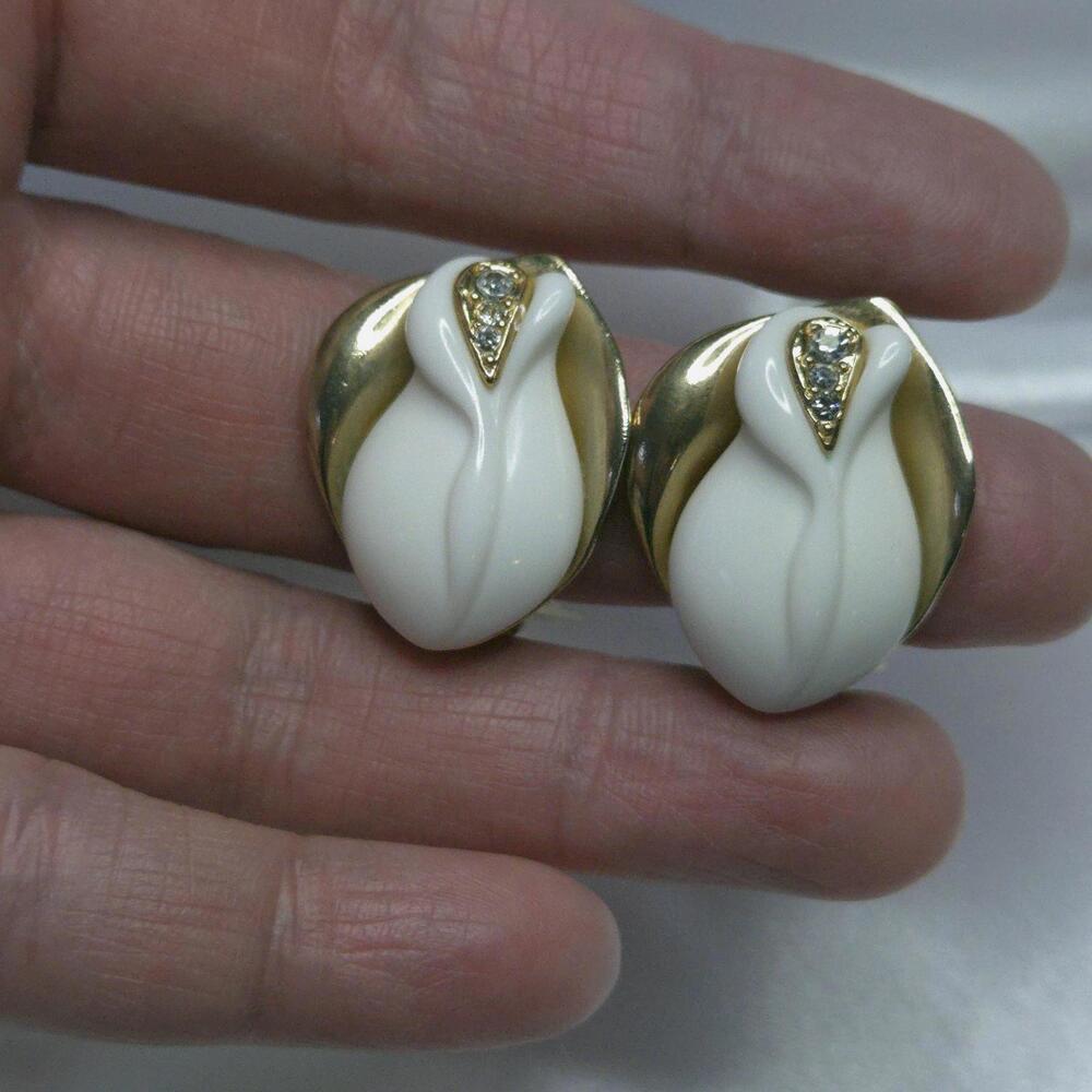 Signed KJL for Avon Midnight Rose clip on earrings